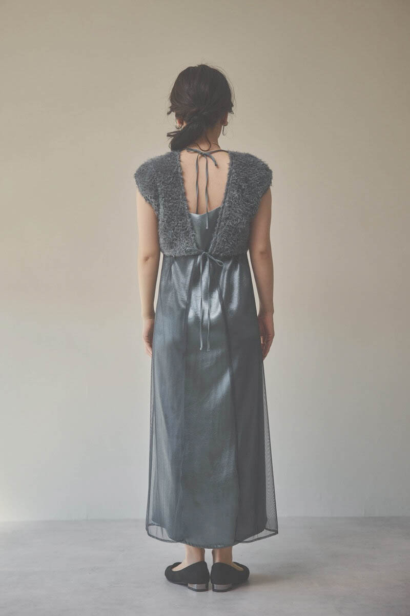 グレーの2wayエプロンドレス