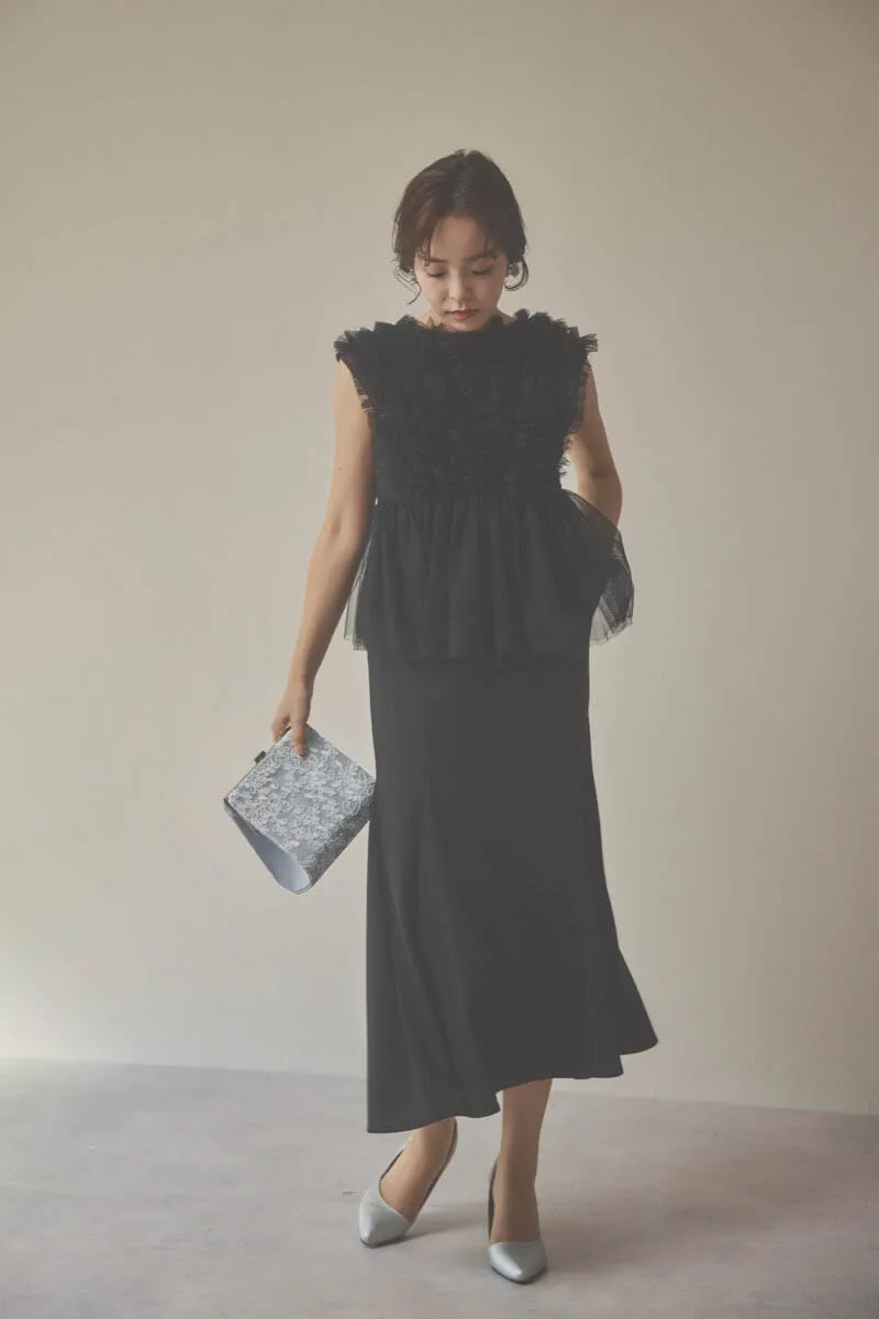 ブラックのフリルチュールマーメイドドレス