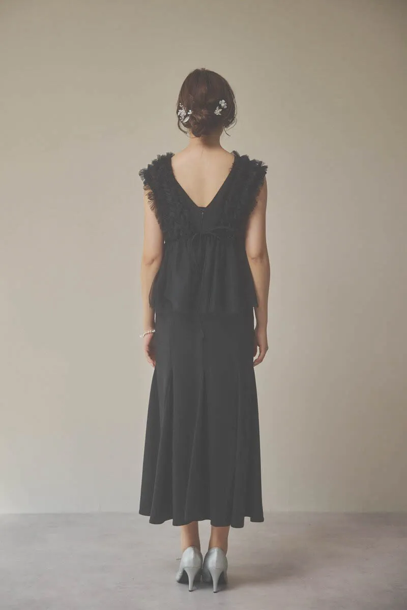 ブラックのフリルチュールマーメイドドレス