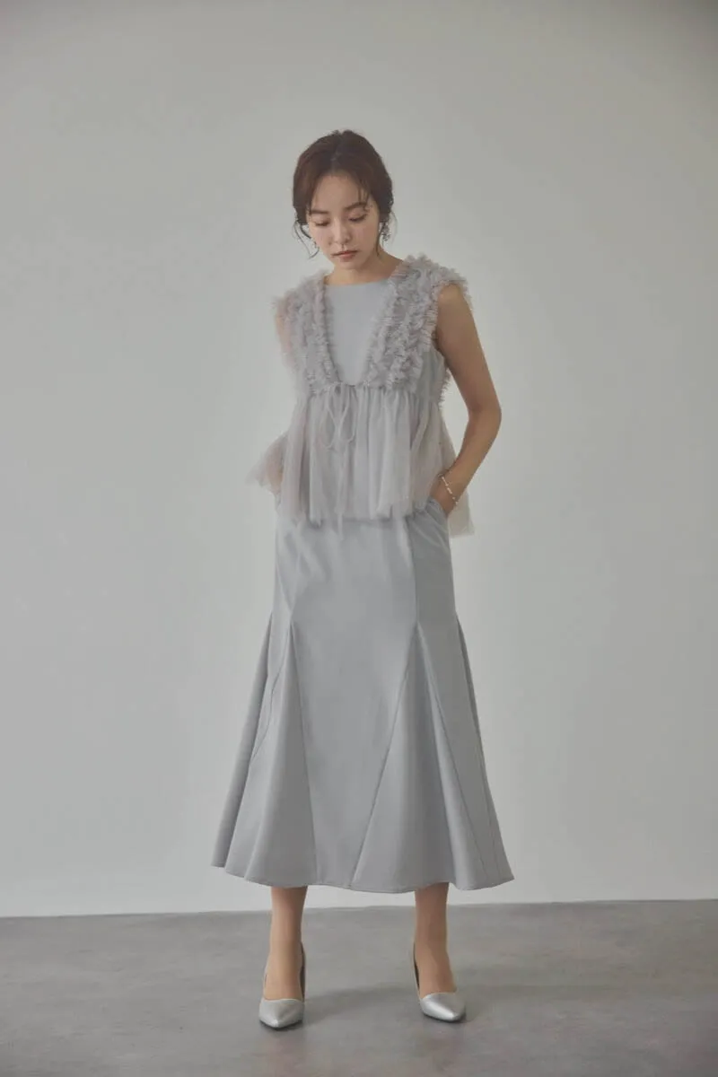 グレーのフリルチュールマーメイドドレス
