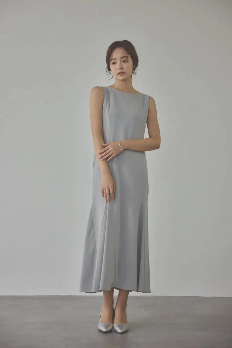 グレーのフリルチュールマーメイドドレス