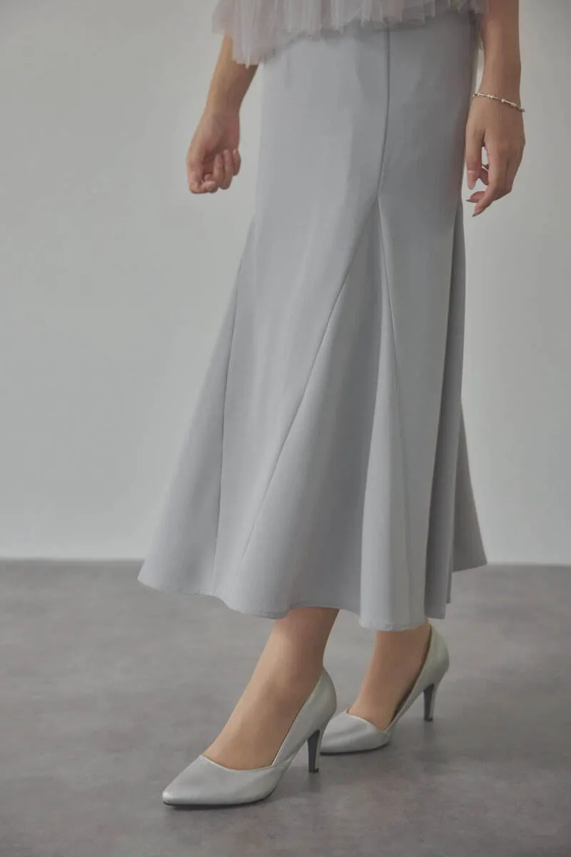 グレーのフリルチュールマーメイドドレス