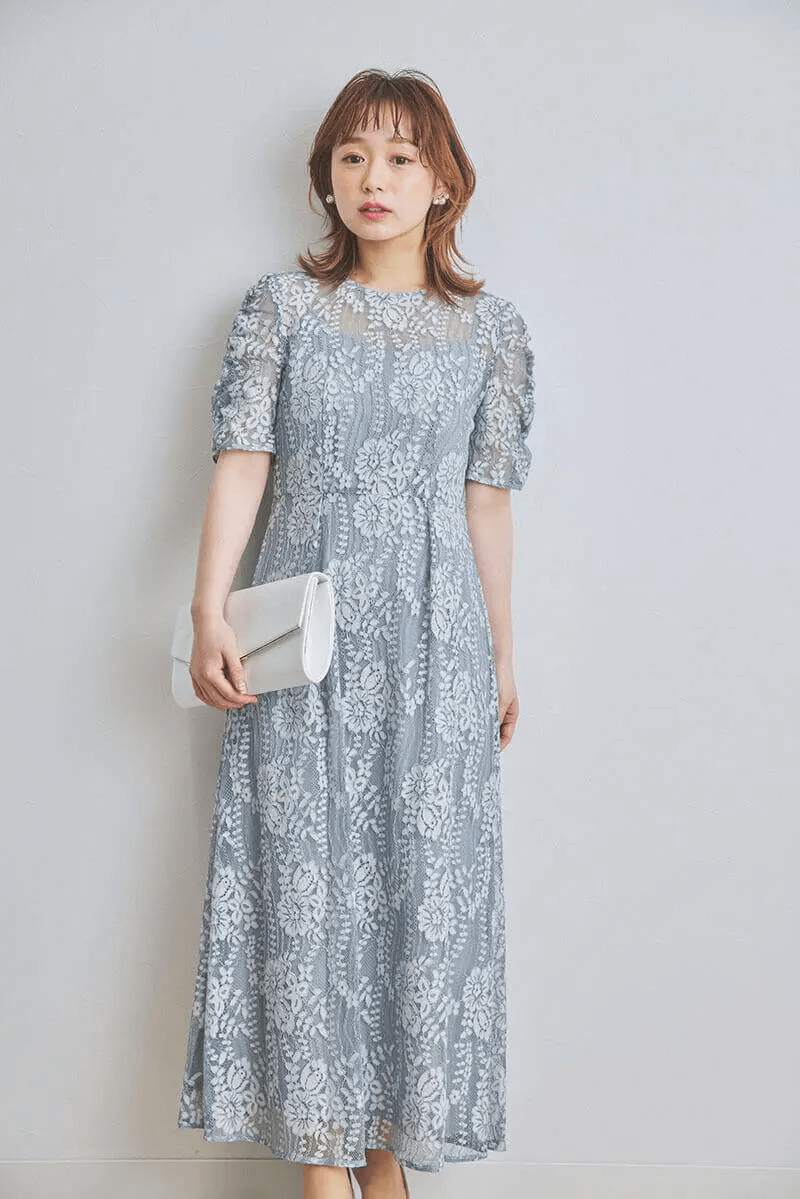 ミントグレーの配色レースエプロンドレス