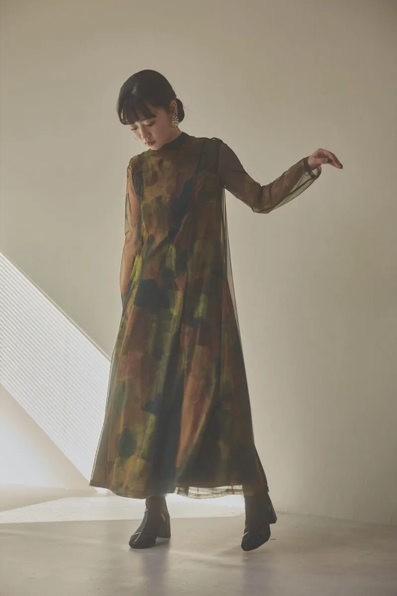 カーキのアートシアードレス