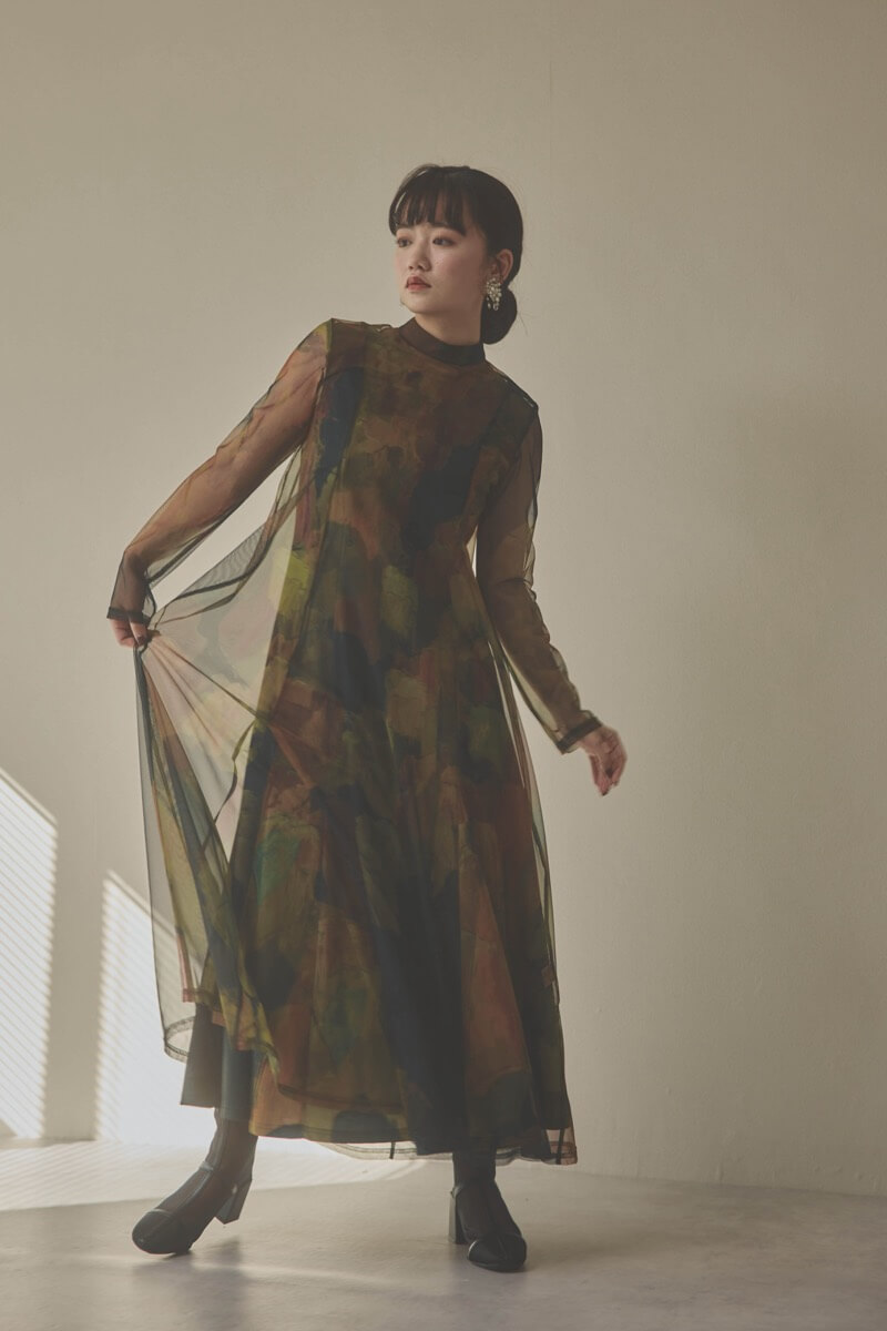 カーキのアートシアードレス