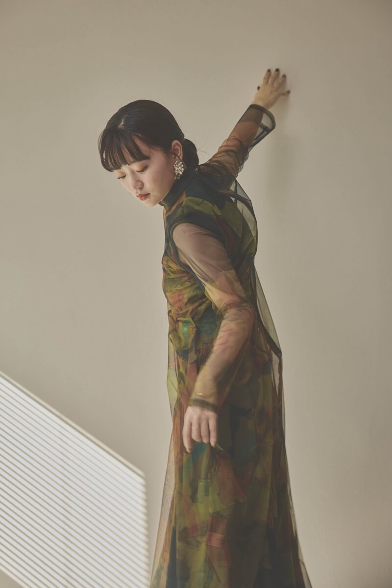 カーキのアートシアードレス