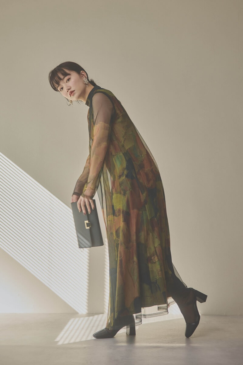 カーキのアートシアードレス