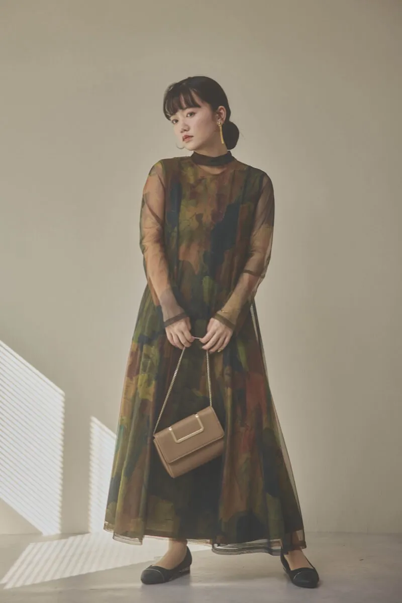 カーキのアートシアードレス