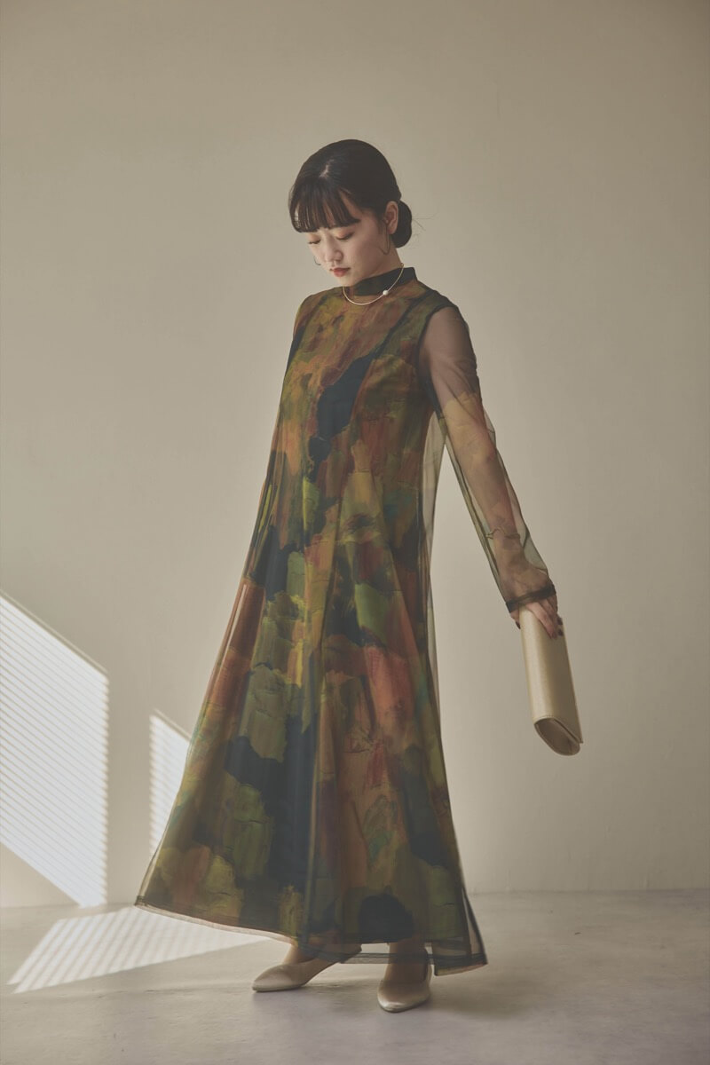 カーキのアートシアードレス