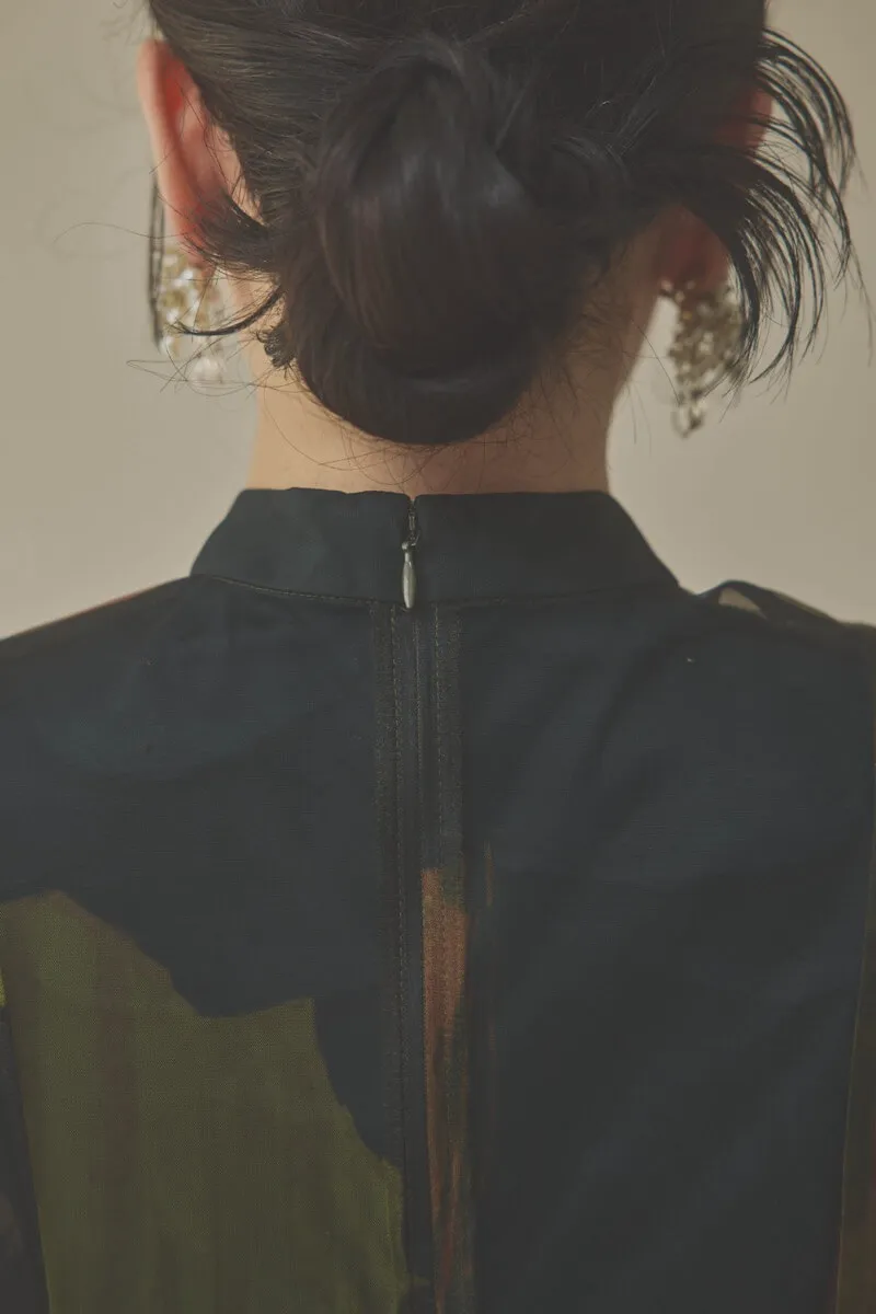 カーキのアートシアードレス