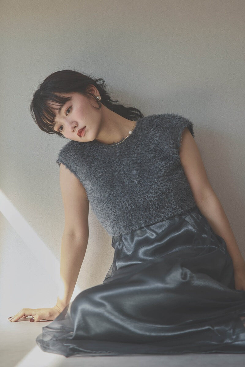 グレーの2wayエプロンドレス