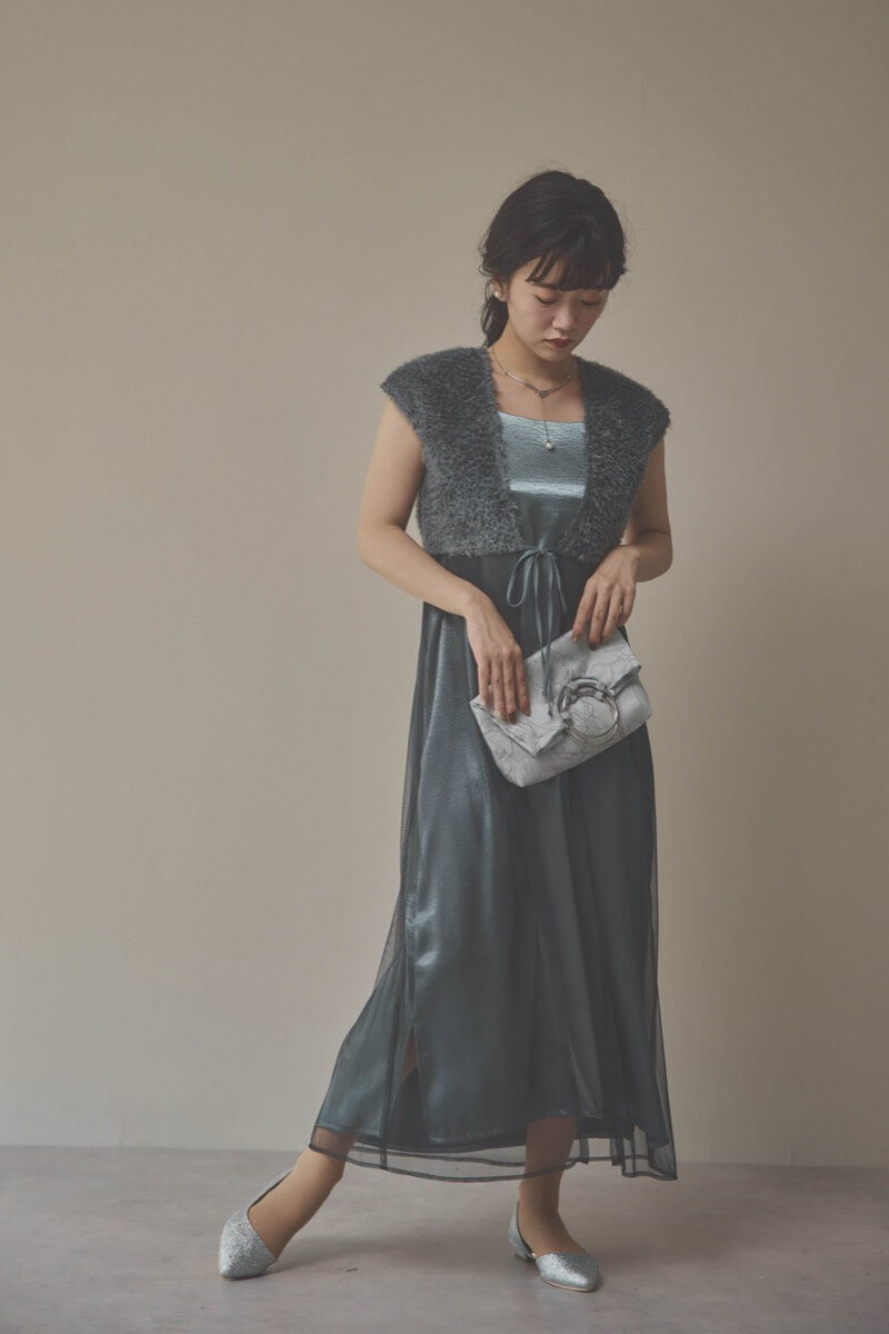 グレーの2wayエプロンドレス