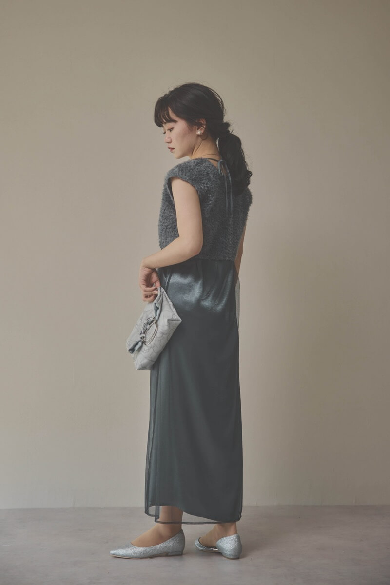 グレーの2wayエプロンドレス