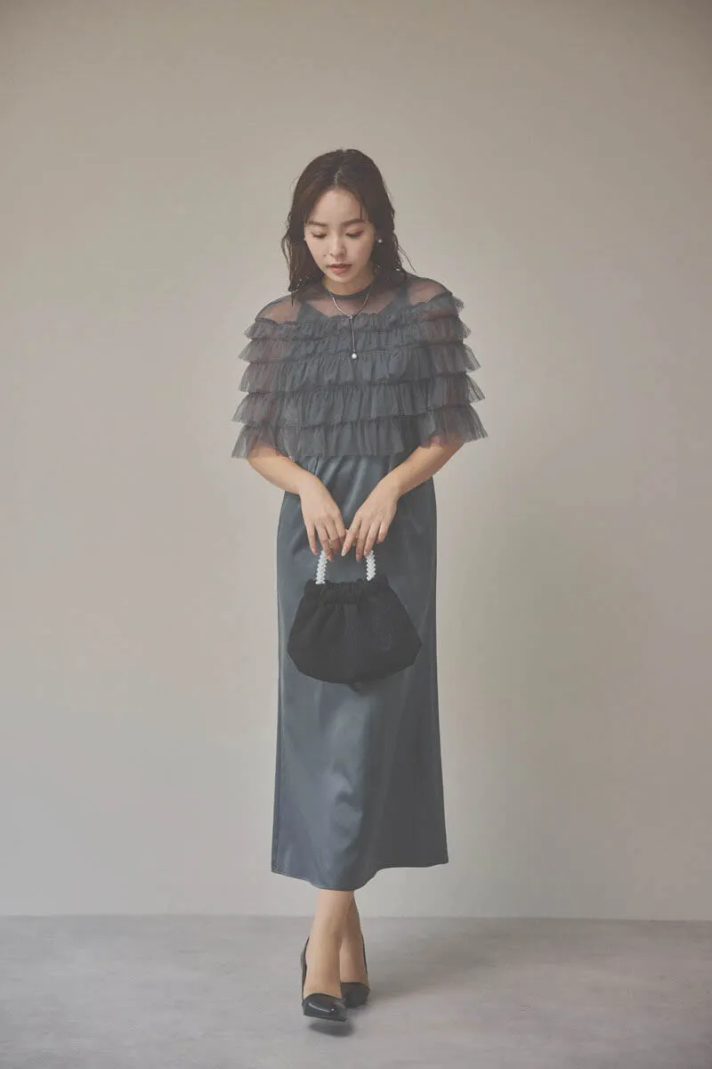 グレーのフリルケープブラウスセットドレス