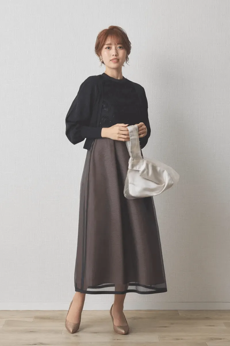 ブラック×ブラウンのエンブロイダリーミックスドレス