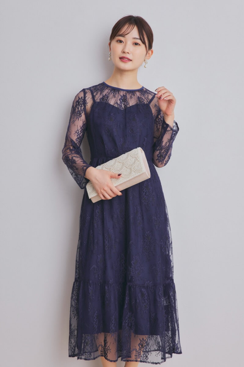 ネイビーのオールレース配色ドレス