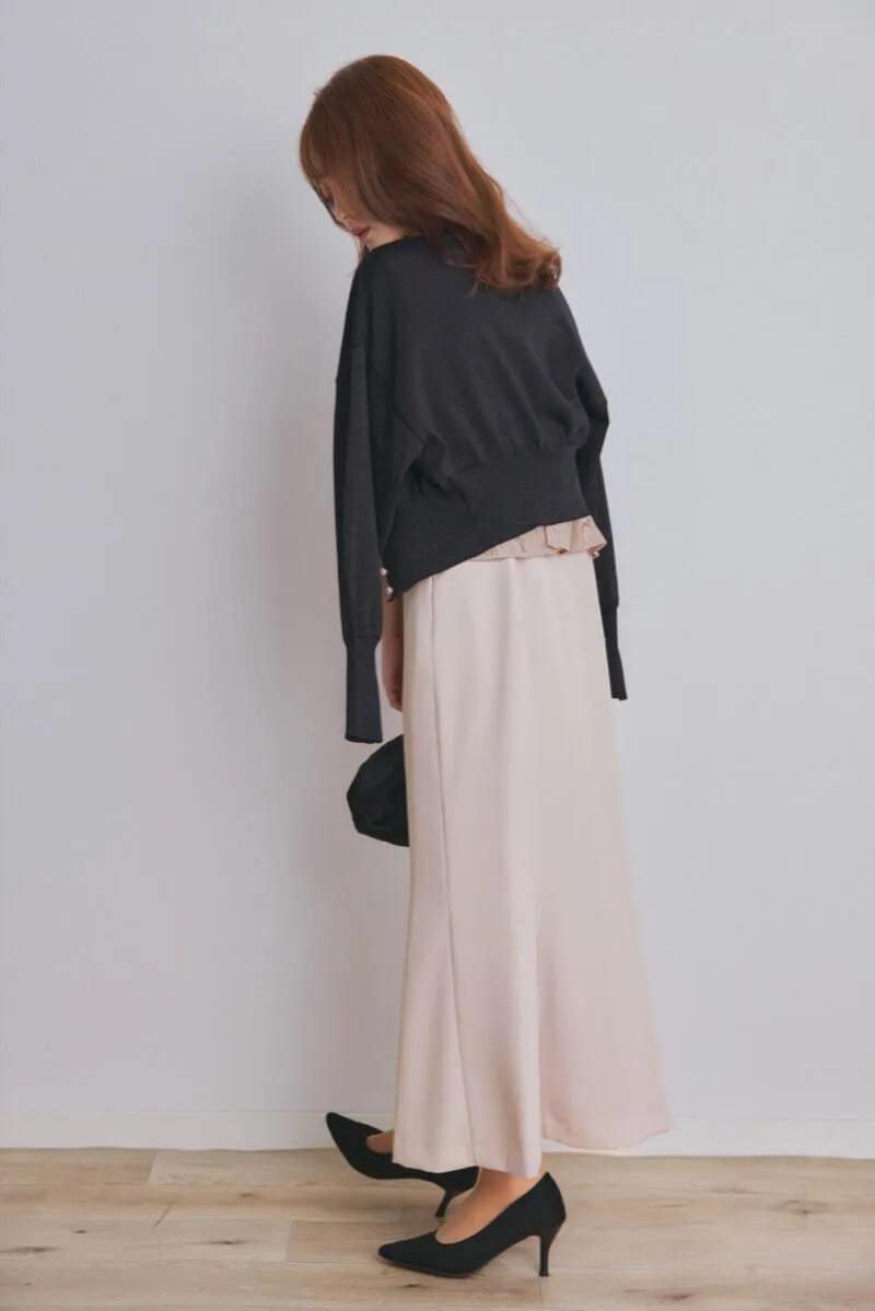 ピンクベージュのペプラムブラウスセットドレス