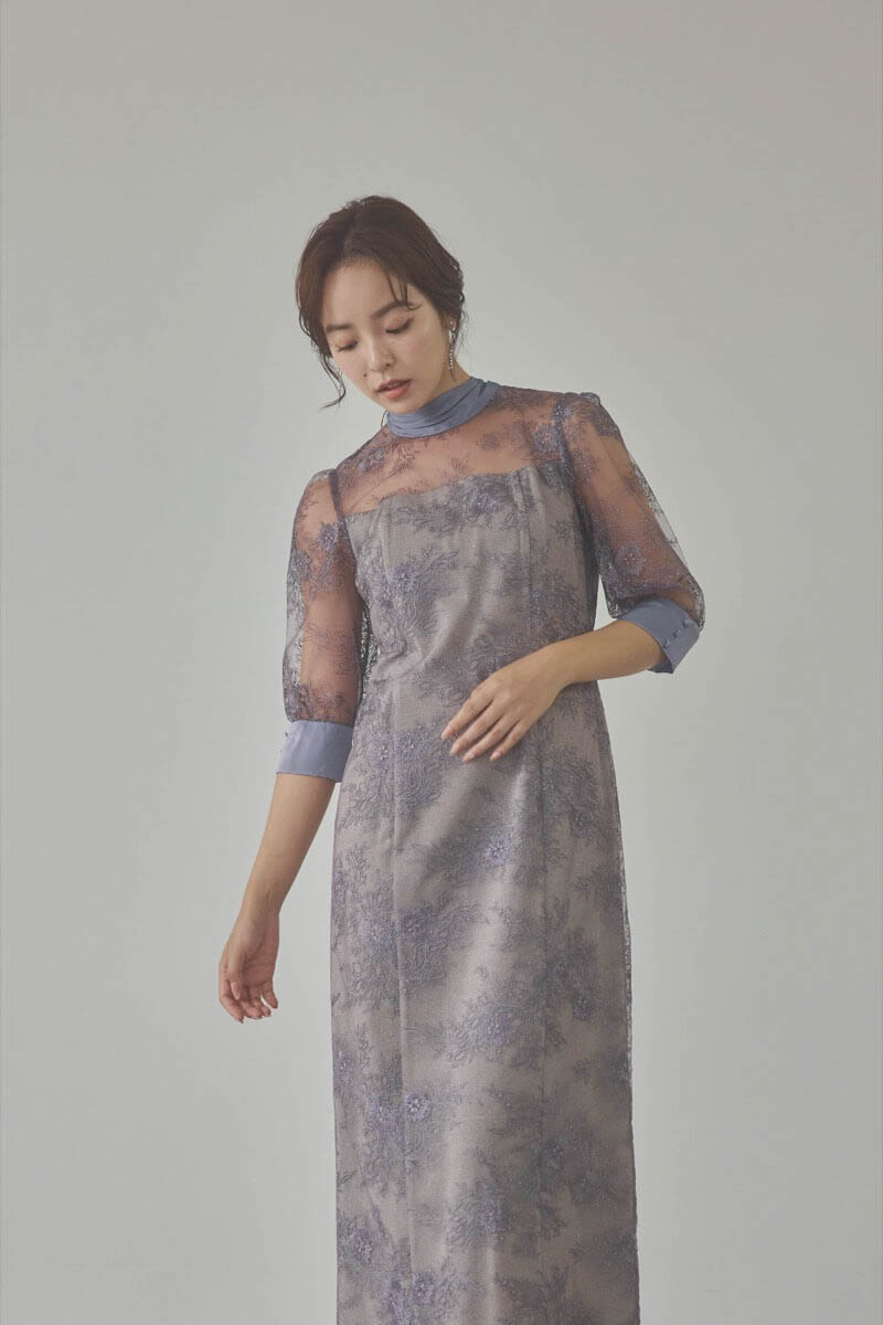 パープルのシャイニーレースリボンドレス