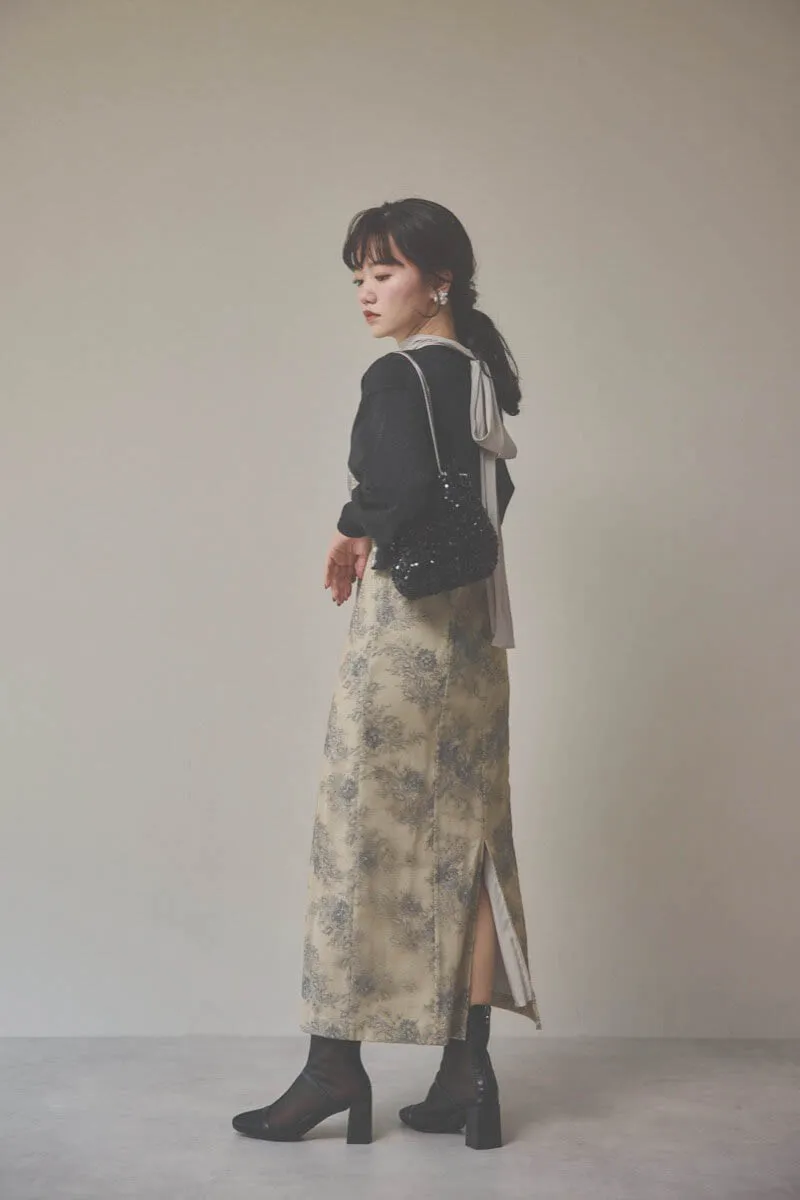 ベージュのシャイニーレースリボンドレス