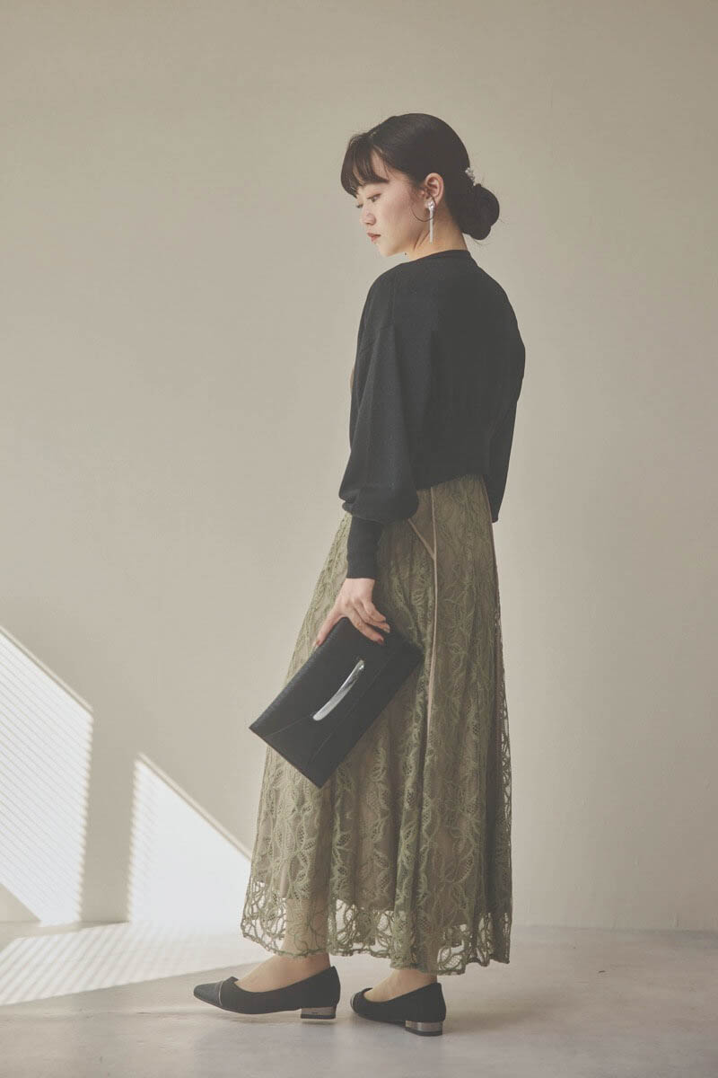 カーキのパイピングビスチェレースドレス