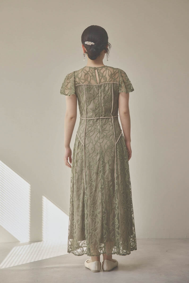 カーキのパイピングビスチェレースドレス