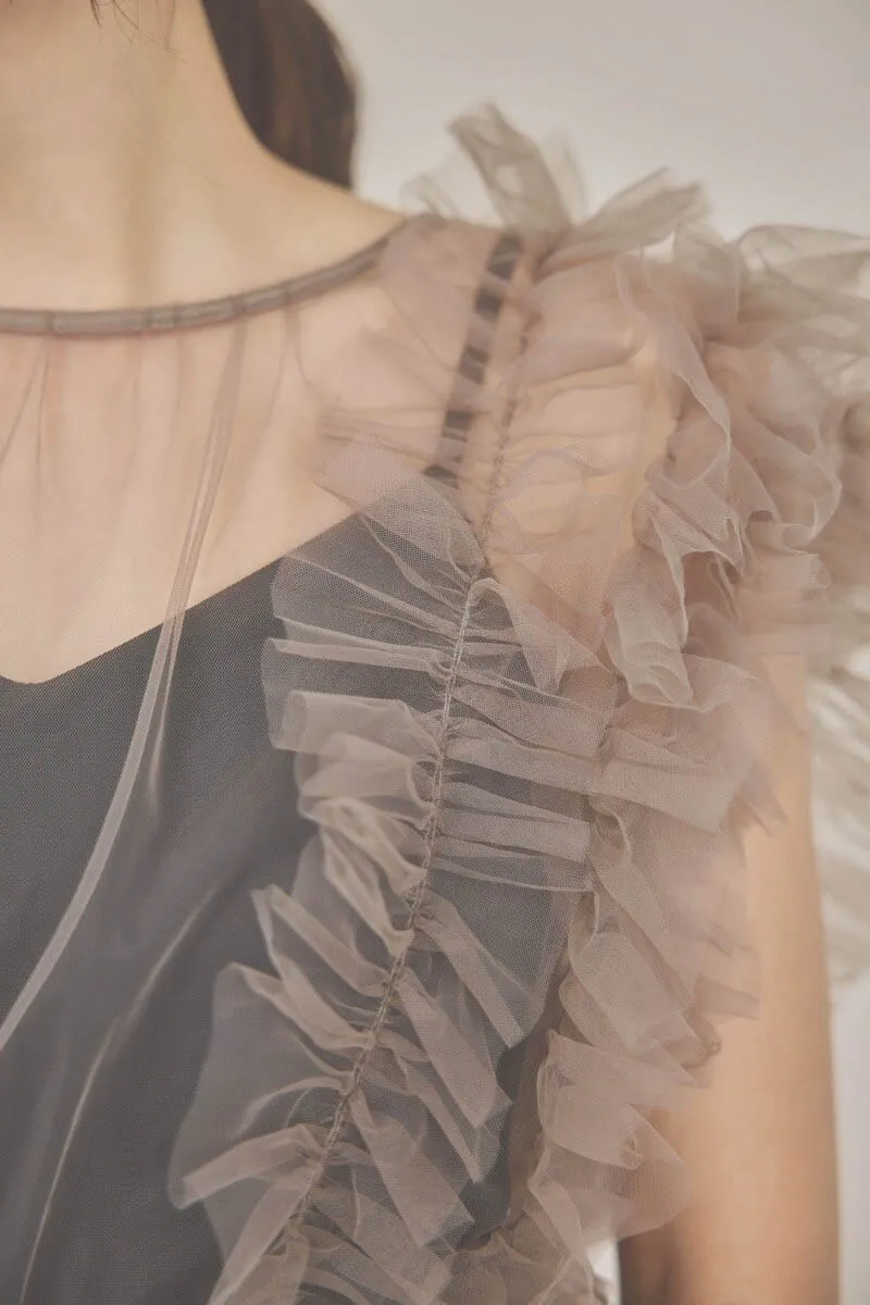 ブラックのチュールドッキングコンビネゾン