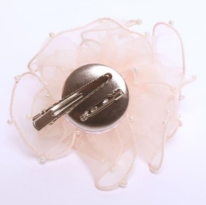 パール付きピンクコサージュ