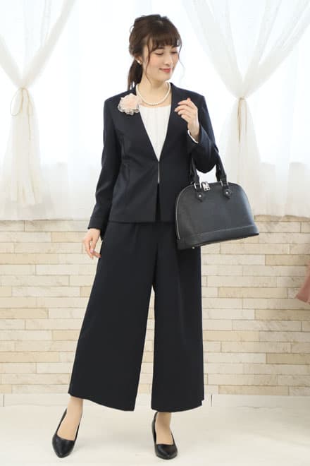 パール付きピンクコサージュ