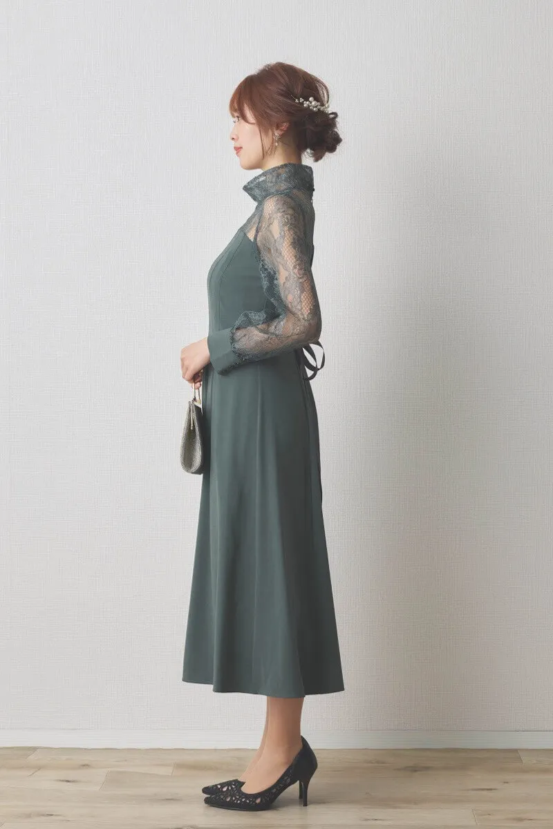 グリーンのハイネック切替レースドレス