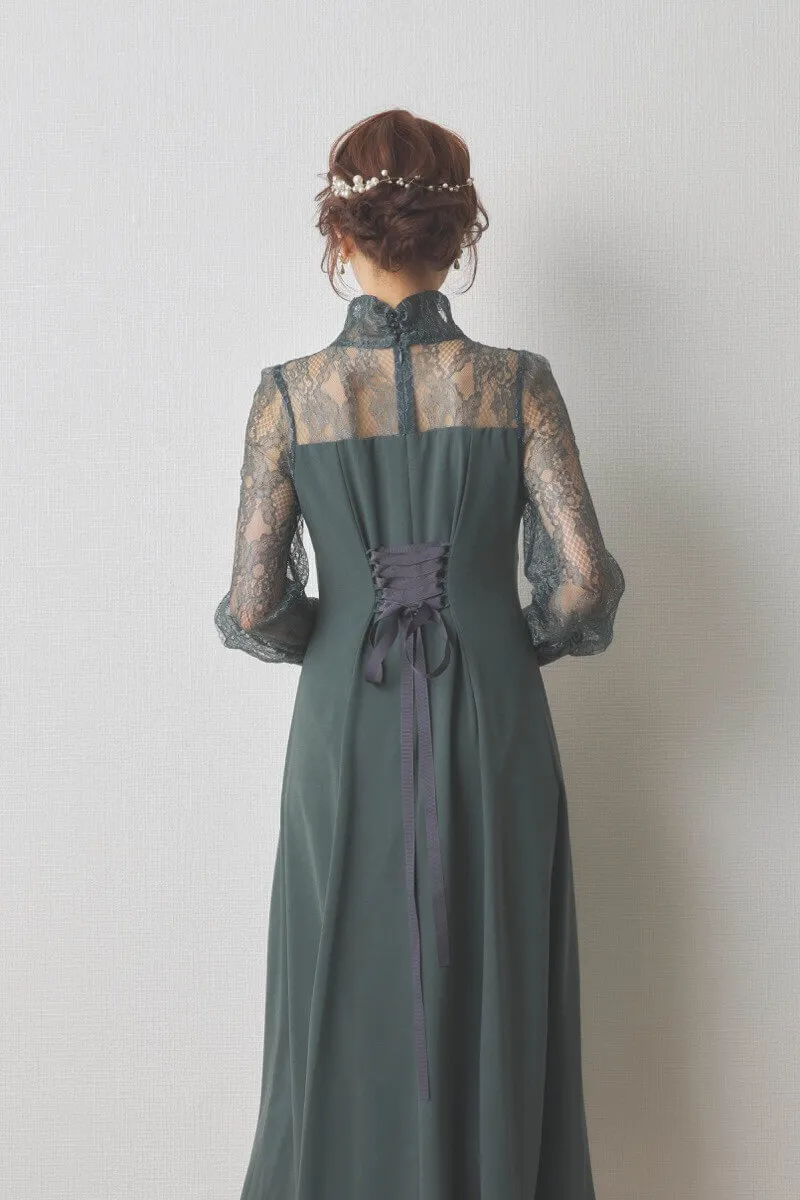 グリーンのハイネック切替レースドレス