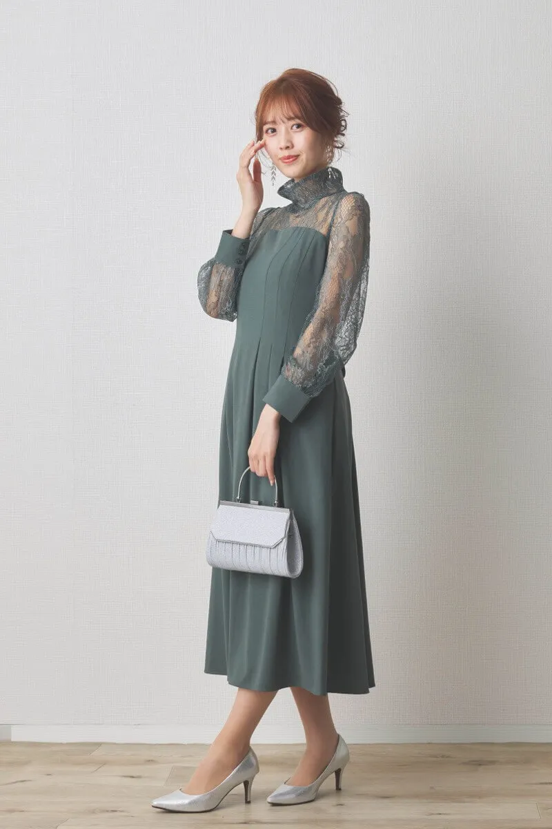 グリーンのハイネック切替レースドレス