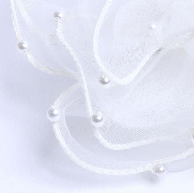 パール付きホワイトコサージュ