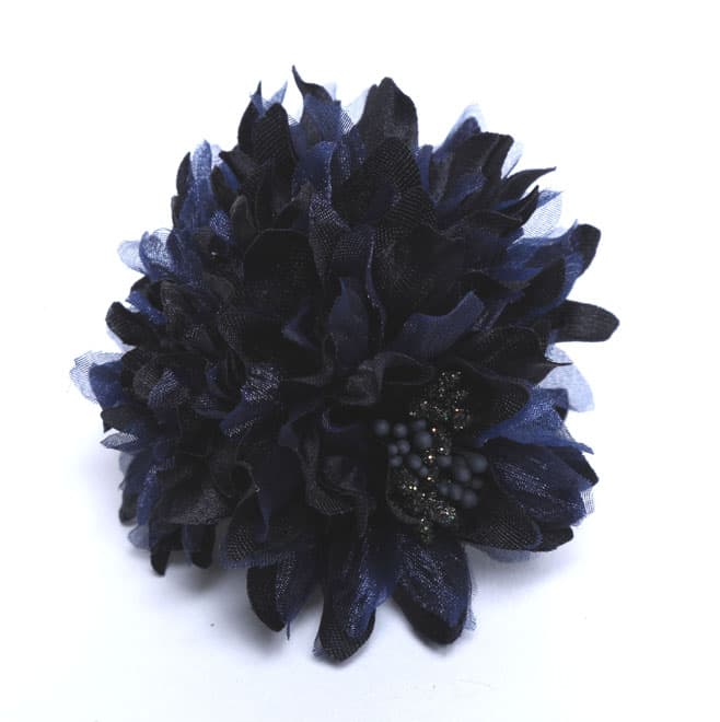 ラメ入りネイビーのフラワーコサージュ
