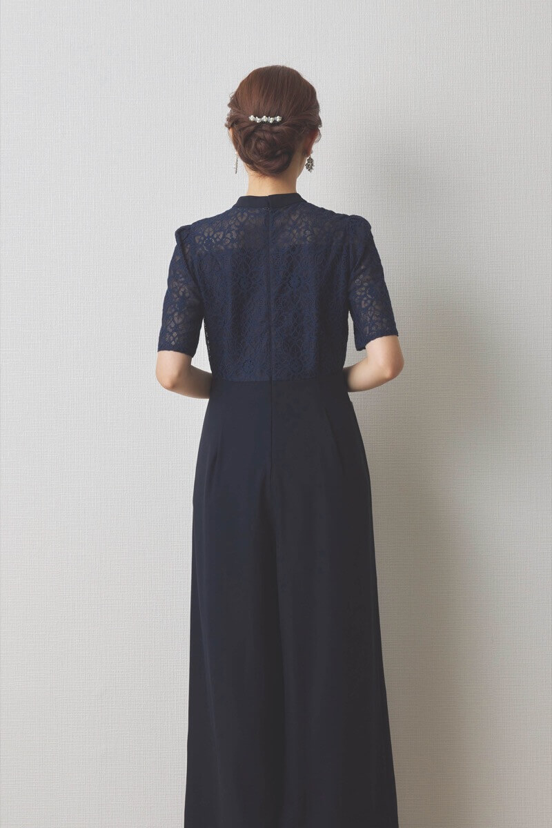 ネイビーのレースコンビオールインワンパンツドレス