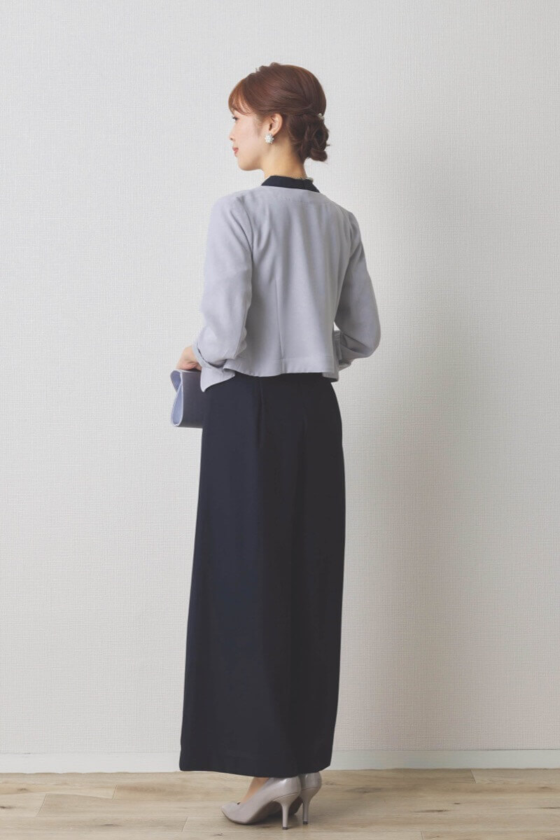 ネイビーのレースコンビオールインワンパンツドレス