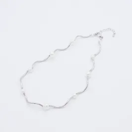 パール×メタルのウェーブネックレス(シルバー)