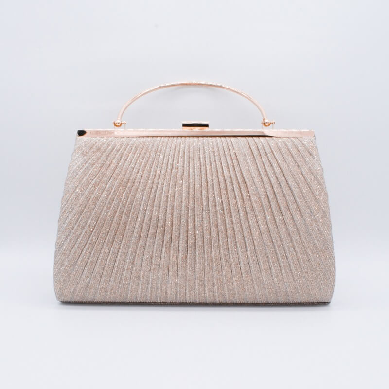 ベージュのラメプリーツがま口クラッチバッグ