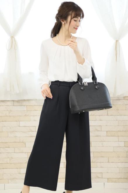 ネイビーのシフォンブラウスワイドパンツセレモニースーツセット