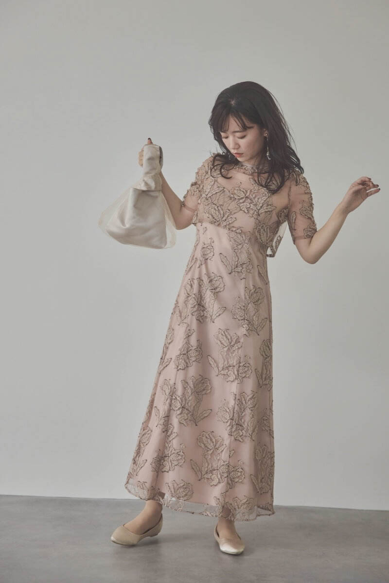 ダスティピンクのローズレースレイヤードドレス