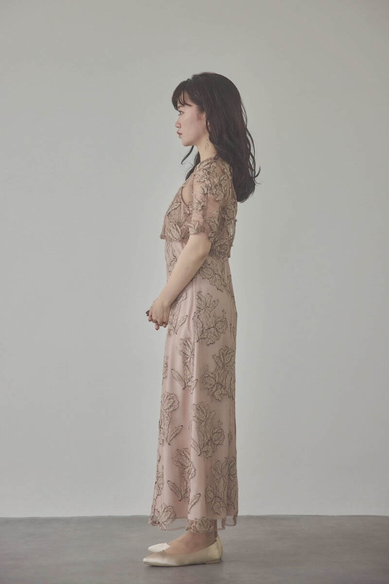 ダスティピンクのローズレースレイヤードドレス