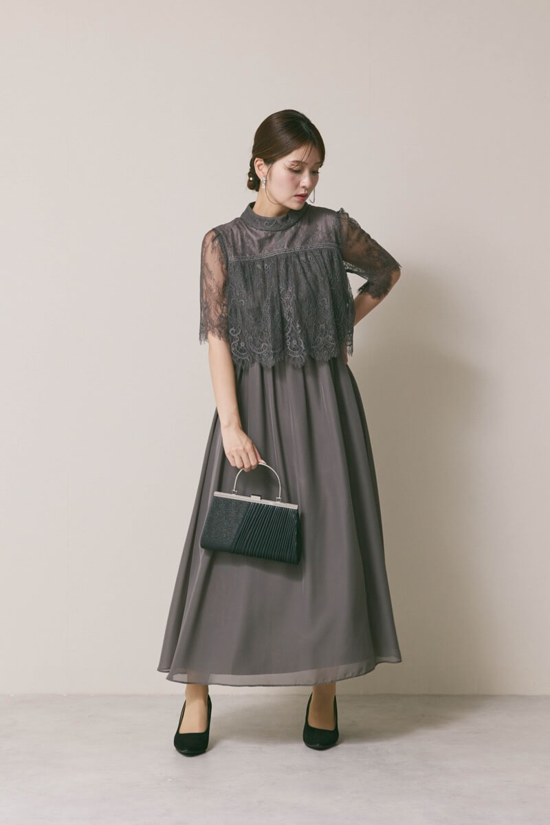 チャコールの授乳口付ハイネックレースドレス