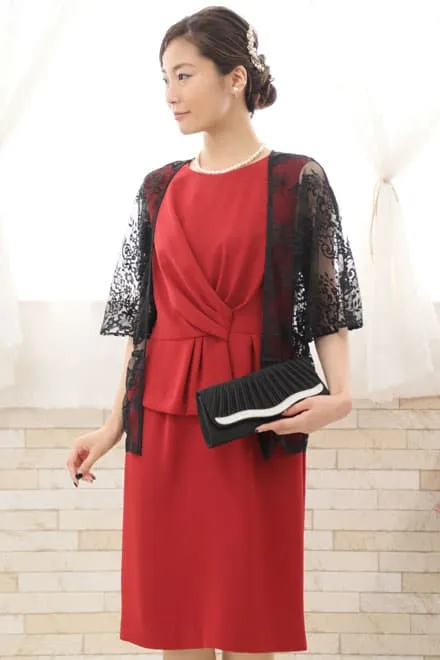 ブラックのチュールレースの花柄ボレロ