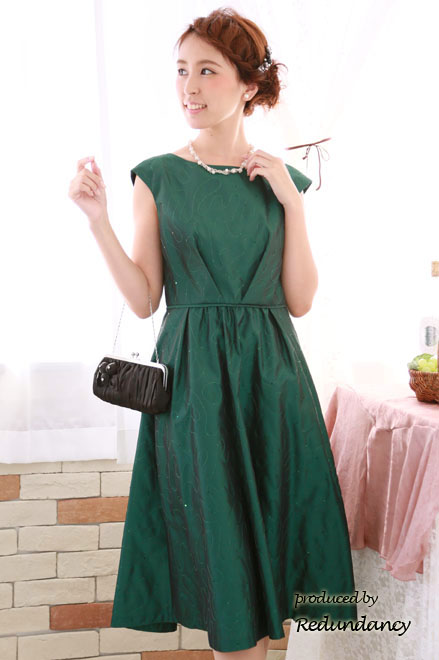 ダークグリーンのボートネッククラシカルロングドレス