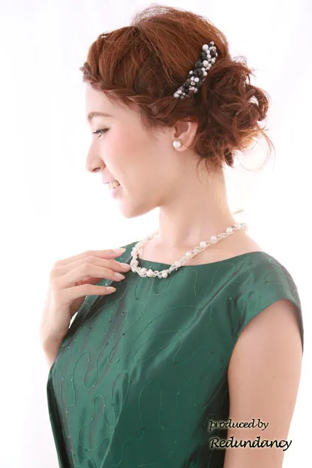 ダークグリーンのボートネッククラシカルロングドレス