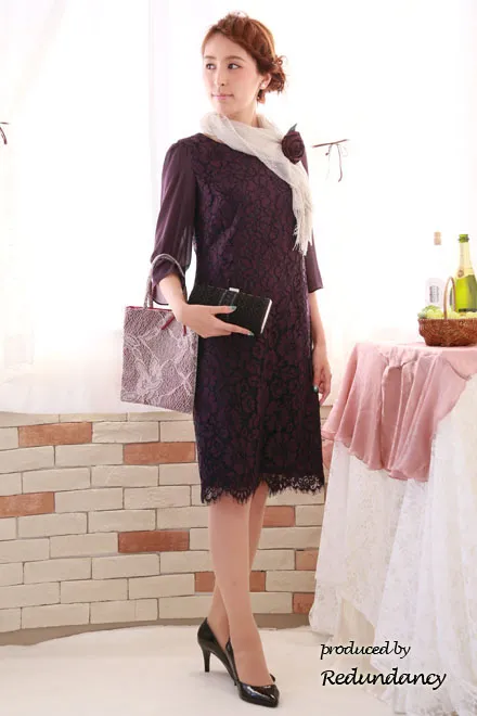 パープルのIライン総柄レースドレス