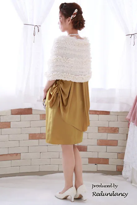 マスタードイエローのバルーンスリーブマタニティドレス