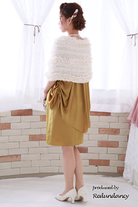 マスタードイエローのバルーンスリーブマタニティドレス