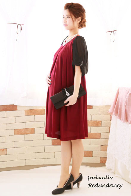 ワインレッドのパールビジュー付きウエストリボンドレス