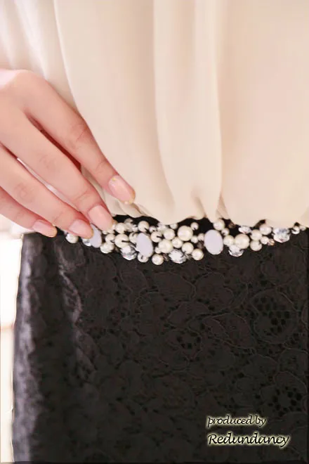 ベージュ×ブラックのシフォンとレースの異素材タイトドレス