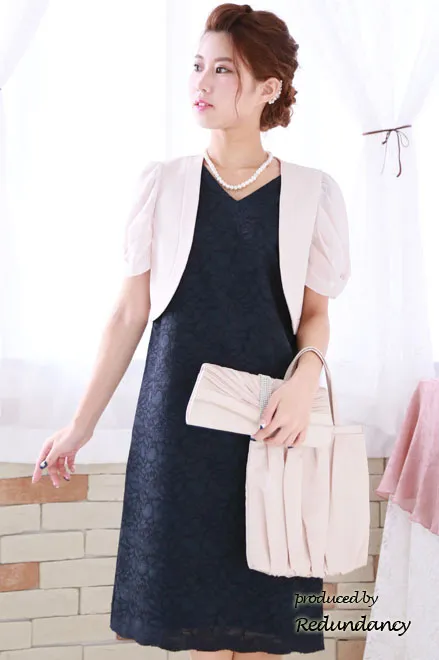 ネイビーの刺繍のVネックIラインミディ丈ドレス